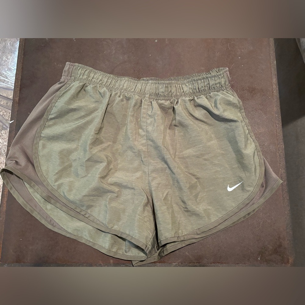 olive green nike dri fit shirts size large